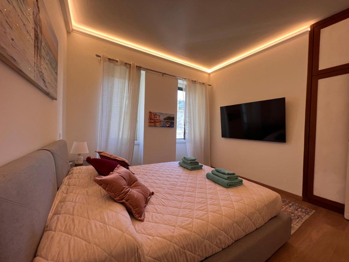 Val Di Sole 19-Iii Piano- Vista Mare- Vista Collina-Wifi 100Mg-Aria Condizionata In Tutte Le Stanze -L'Appartamento E' Stato Completamente Rinnovato Nel 2023 Rapallo Dış mekan fotoğraf